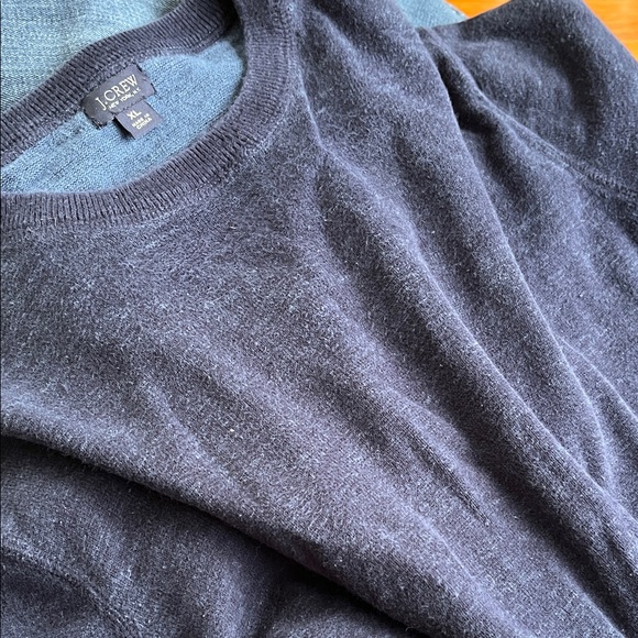J. Crew Men's Deep Blue Crewneck Sweater XL - Picture 3 of 3